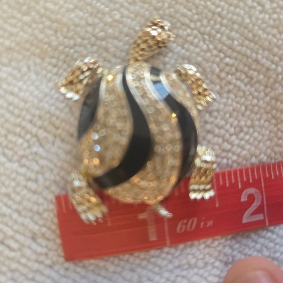 St. John Black and Silver‎ Crystal Turtle Brooch - Picture 10 of 11